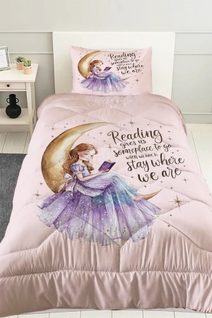 Pembe Ayda Oturan Kız Desenli Kız Çocuk Tek Kişilik Kapitoneli Yorgan Kılıfı Uyku Seti