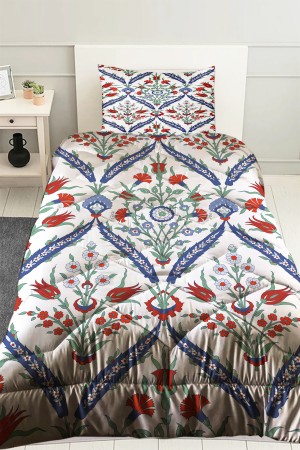 Mavi Kırmızı Lale Çini Desenli Tek Kişilik Kapitoneli Yorgan Yastık Kılıflı Mavi Kırmızı Lale Çini Desenli Tek Kişilik Kapitoneli Yorgan Yastık Kılıflı