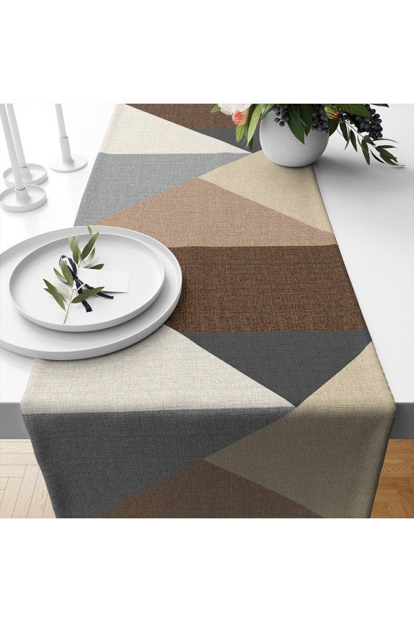 Kahverengi Üçgenler Desenli Baskılı Leke Tutmaz Dertsiz Dekoratif Runner Örtüsü 40x140cm