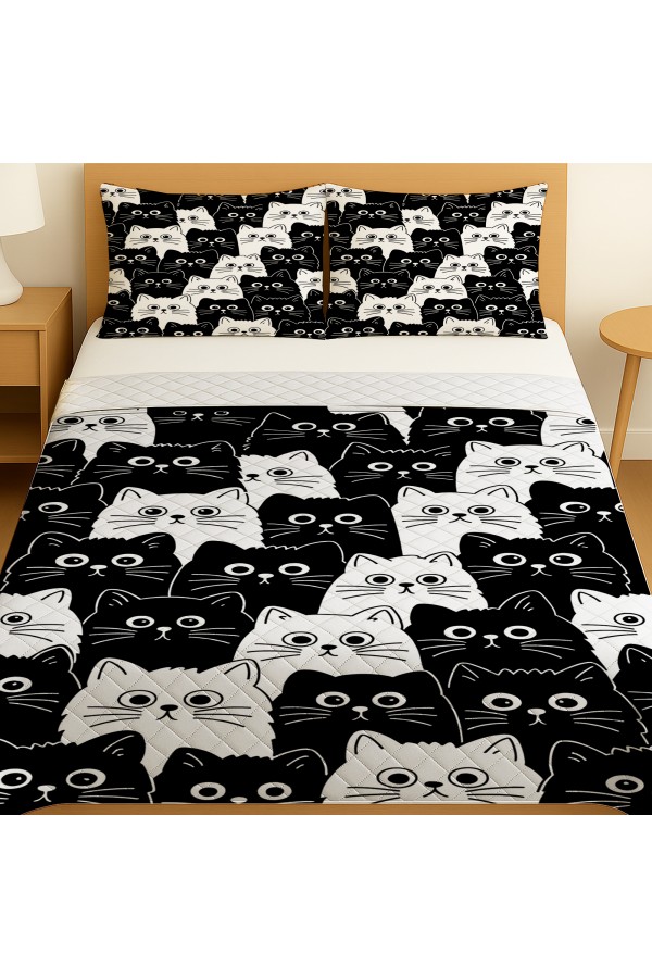 Siyah Beyaz Kediler Desenli Çift Kişilik Pike Takımı Yatak Örtüsü Siyah Beyaz Kediler Desenli Çift Kişilik Pike Takımı Yatak Örtüsü