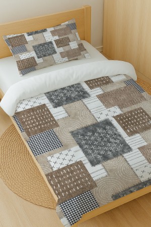 Kahverengi Geometrik Retro Desenli Pamuk Saten Tek Kişilik Nevresim Takımı 160x220cm Kahverengi Geometrik Retro Desenli Pamuk Saten Tek Kişilik Nevresim Takımı 160x220cm