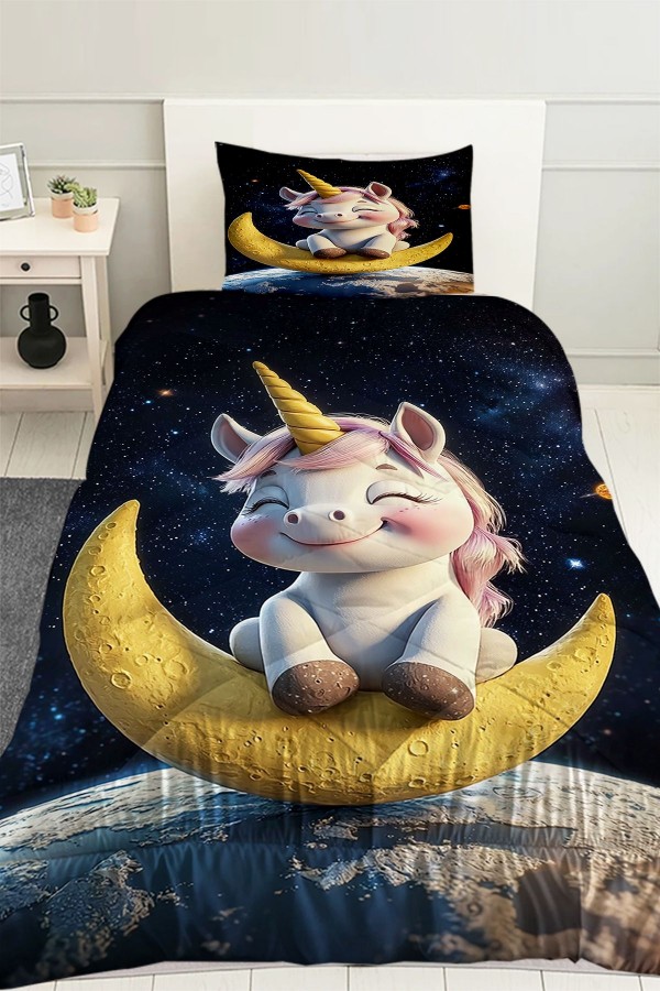 Ayda Oturan Unicorn Desenli Kız Çocuk Tek Kişilik Kapitoneli Yorgan Yastık Kılıflı Ayda Oturan Unicorn Desenli Kız Çocuk Tek Kişilik Kapitoneli Yorgan Yastık Kılıflı