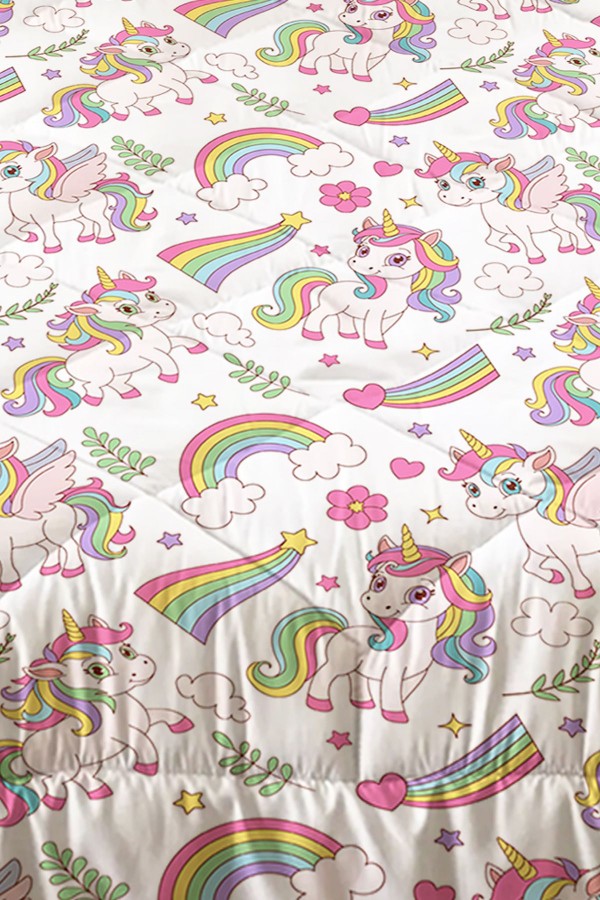 Gökkuşağı Unicorn Atlı Desenli Kız Çocuk Tek Kişilik Kapitoneli Yorgan Yastık Kılıflı Gökkuşağı Unicorn Atlı Desenli Kız Çocuk Tek Kişilik Kapitoneli Yorgan Yastık Kılıflı