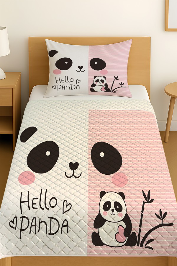 Sevimli Panda Desenli Tek Kişilik Pike Takımı Yatak Örtüsü Sevimli Panda Desenli Tek Kişilik Pike Takımı Yatak Örtüsü
