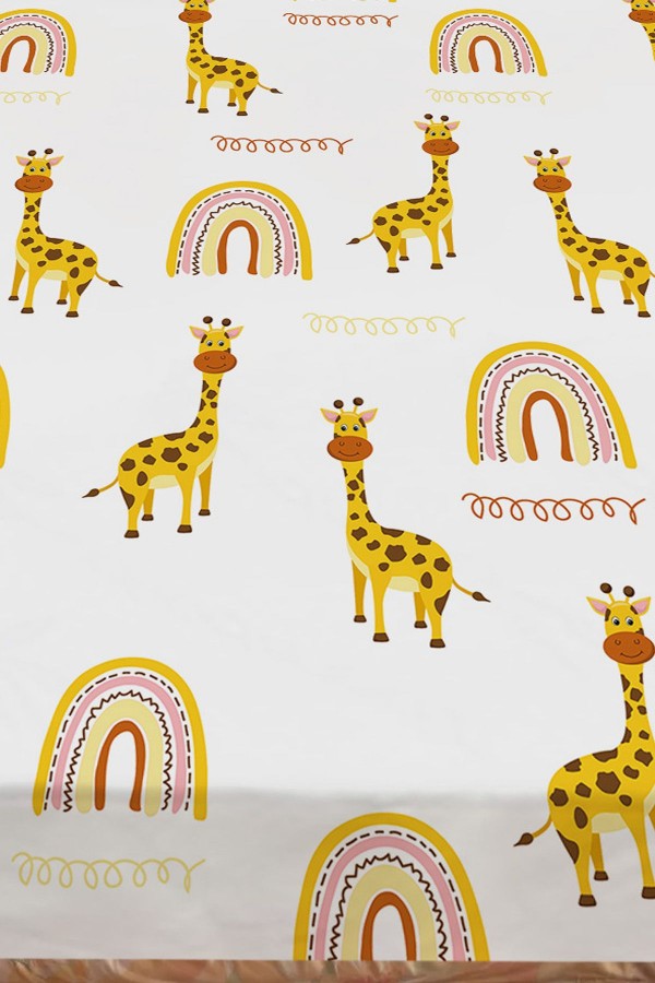Sarı Zürafa GökKuşağı Desenli Kız Çocuk Tek Kişilik Dekoratif Yatak Örtüsü Yastık Kılıflı Sarı Zürafa GökKuşağı Desenli Kız Çocuk Tek Kişilik Dekoratif Yatak Örtüsü Yastık Kılıflı