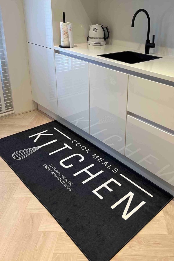 Siyah Beyaz Kitchen Yazılı Desenli Yıkanabilir Kaymaz Taban Mutfak Halısı Halı Yolluk Siyah Beyaz Kitchen Yazılı Desenli Yıkanabilir Kaymaz Taban Mutfak Halısı Halı Yolluk