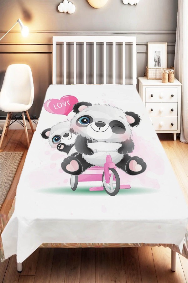 Pembe Love Bisikletli Panda Desenli Çocuk Ve Bebek Odası Dekoratif Yatak Örtüsü Pembe Love Bisikletli Panda Desenli Çocuk Ve Bebek Odası Dekoratif Yatak Örtüsü