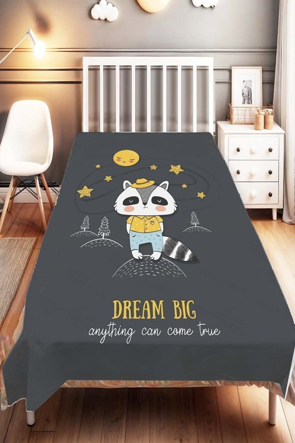 Minik Tilki Desenli Çocuk Ve Bebek Odası Dekoratif Yatak Örtüsü Minik Tilki Desenli Çocuk Ve Bebek Odası Dekoratif Yatak Örtüsü