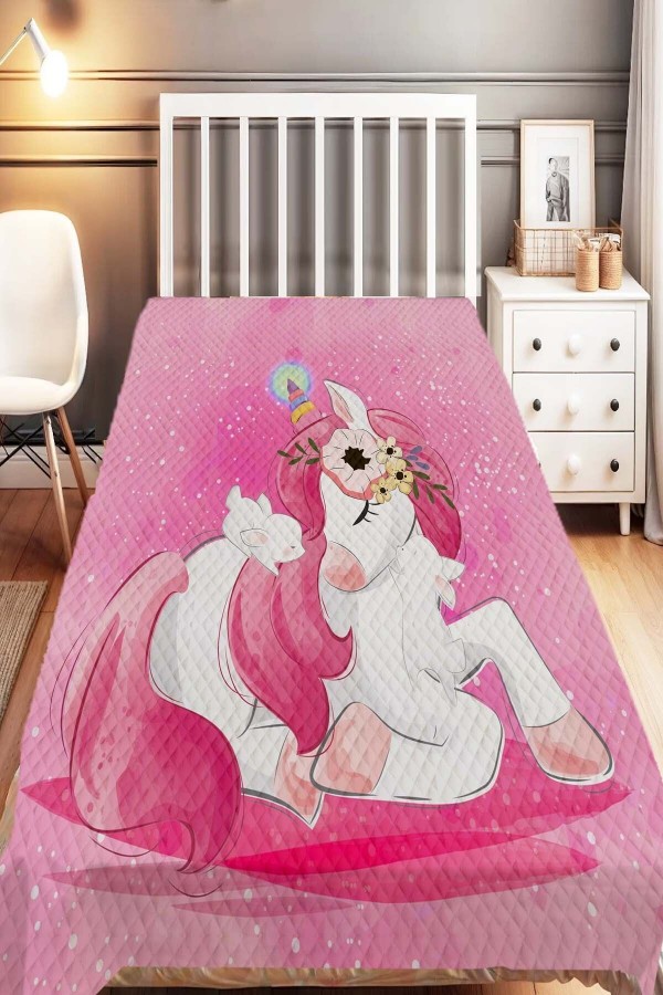 Pembe Unicorn Atlı Desenli Tek Kişilik Çocuk Pike Takımı Pembe Unicorn Atlı Desenli Tek Kişilik Çocuk Pike Takımı