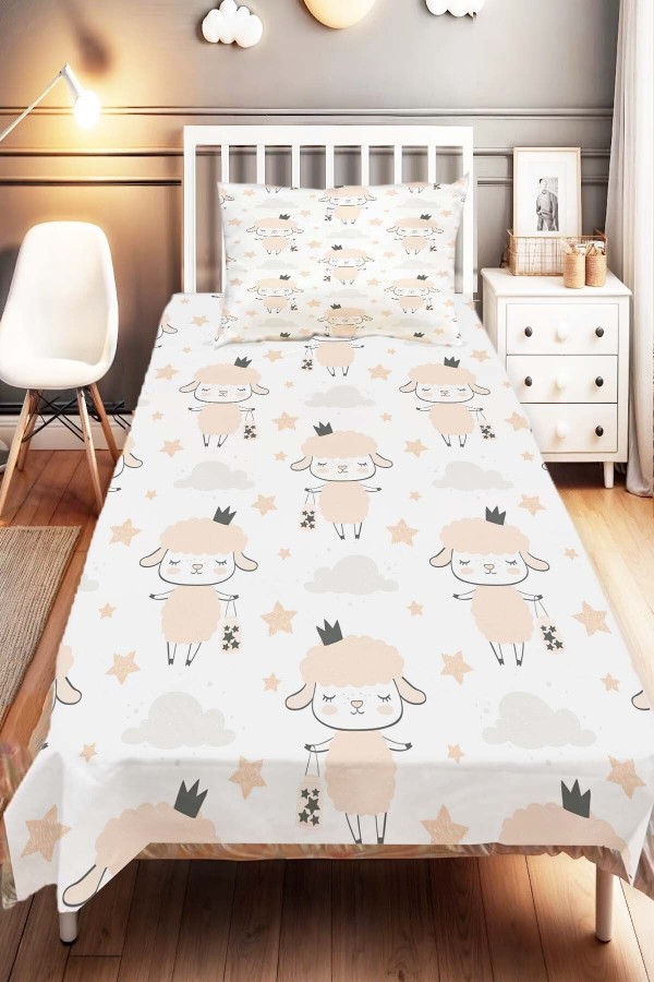Sevimli Kuzular Desenli Çocuk Ve Bebek Odası Dekoratif Yatak Örtüsü Sevimli Kuzular Desenli Çocuk Ve Bebek Odası Dekoratif Yatak Örtüsü