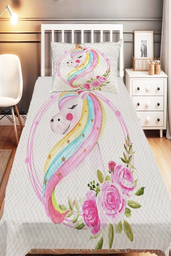 Unicorn Atlı Desenli Tek Kişilik Çocuk Pike Takımı Unicorn Atlı Desenli Tek Kişilik Çocuk Pike Takımı
