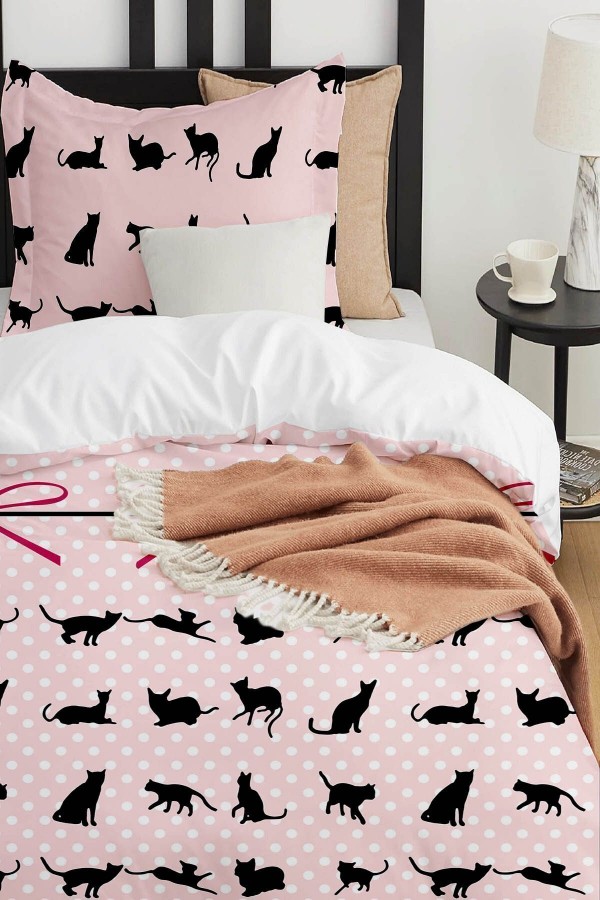 Pembe Siyah Kedi Figürlü Desenli Baskılı Pamuk Saten Çocuk ve Tek Kişilik Nevresim Takımı