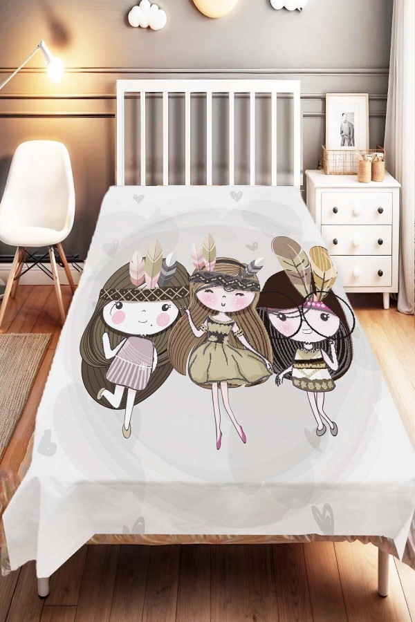 Minik Kızlar Desenli Çocuk Ve Bebek Odası Dekoratif Yatak Örtüsü Minik Kızlar Desenli Çocuk Ve Bebek Odası Dekoratif Yatak Örtüsü