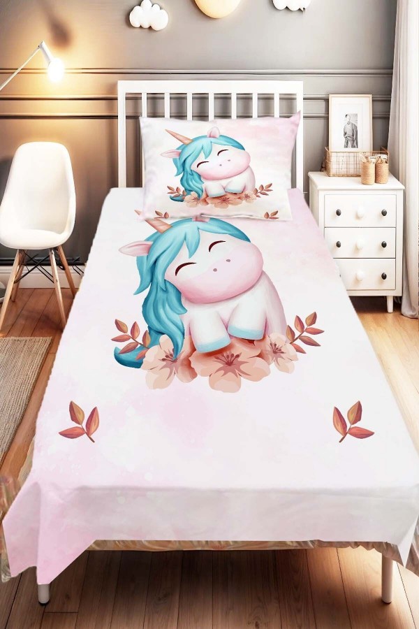 Pembe Unicorn Atlı Desenli Çocuk Ve Bebek Odası Dekoratif Yatak Örtüsü Pembe Unicorn Atlı Desenli Çocuk Ve Bebek Odası Dekoratif Yatak Örtüsü