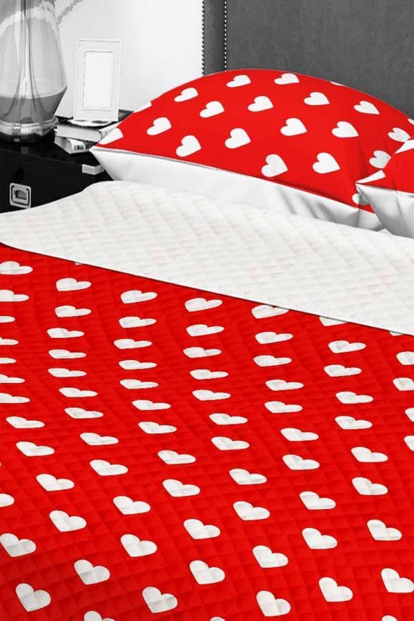 Kirmizi Kalpli Desenli Çift Kişilik Yastıklı Baskılı Yatak Örtüsü Pike Takımı 200x220cm Kirmizi Kalpli Desenli Çift Kişilik Yastıklı Baskılı Yatak Örtüsü Pike Takımı 200x220cm