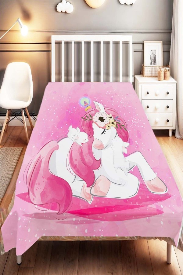 Pembe Unicorn Atlı Desenli Çocuk Ve Bebek Odası Dekoratif Yatak Örtüsü Pembe Unicorn Atlı Desenli Çocuk Ve Bebek Odası Dekoratif Yatak Örtüsü
