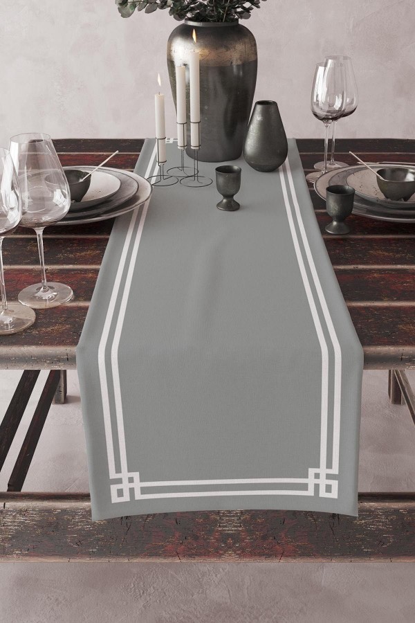 Gri Beyaz Çizgili Desenli Baskılı Leke Tutmaz Yıkanabilir Dekoratif Masa Örtüsü Runner 40x140cm Gri Beyaz Çizgili Desenli Baskılı Leke Tutmaz Yıkanabilir Dekoratif Masa Örtüsü Runner 40x140cm