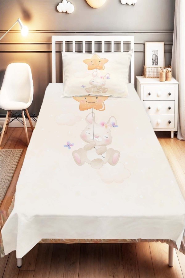 Yıldızlı Sevimli Tavşan Desenli Çocuk Ve Bebek Odası Dekoratif Yatak Örtüsü Yıldızlı Sevimli Tavşan Desenli Çocuk Ve Bebek Odası Dekoratif Yatak Örtüsü