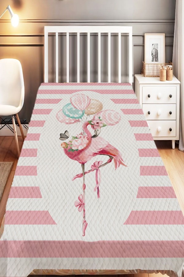 Pembe Beyaz Filamingo Desenli Tek Kişilik Çocuk Pike Takımı Pembe Beyaz Filamingo Desenli Tek Kişilik Çocuk Pike Takımı