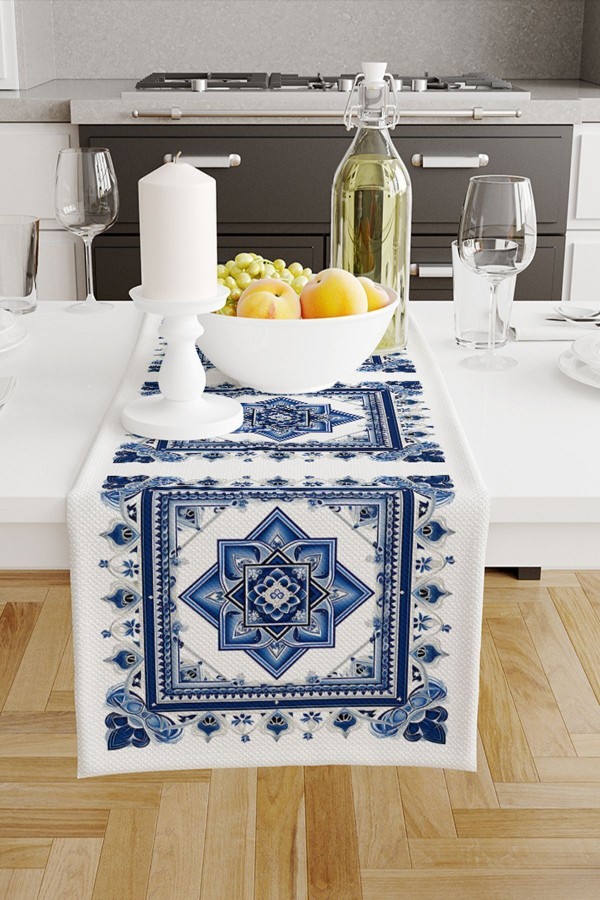 Mavi Beyaz Çiçekli Desenli Dijital Baskılı Leke Tutmaz Dertsiz Dekoratif Runner 40x140cm Mavi Beyaz Çiçekli Desenli Dijital Baskılı Leke Tutmaz Dertsiz Dekoratif Runner 40x140cm