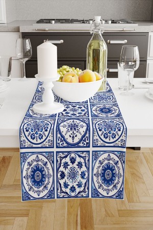 Mavi Beyaz Çini Desenli Dijital Baskılı Leke Tutmaz Dertsiz Dekoratif Runner 40x140cm Mavi Beyaz Çini Desenli Dijital Baskılı Leke Tutmaz Dertsiz Dekoratif Runner 40x140cm