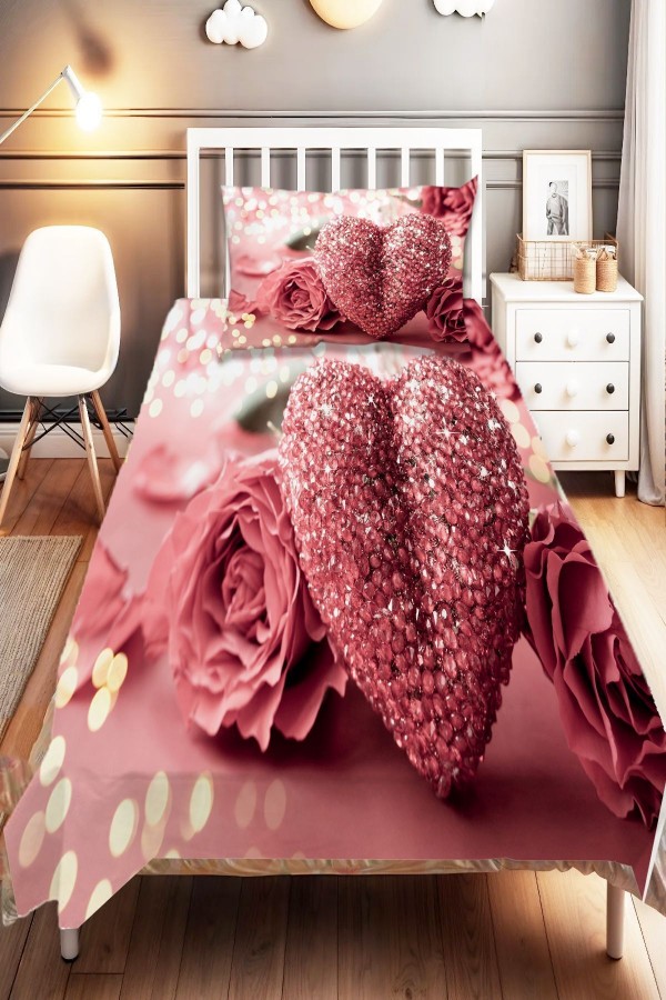 Pembe Pırlanta Kalpli Desenli Dijital Baskılı Tek Kişilik ve Çocuk Yatak Örtüsü ve Yastık Kılıfı Pembe Pırlanta Kalpli Desenli Dijital Baskılı Tek Kişilik ve Çocuk Yatak Örtüsü ve Yastık Kılıfı