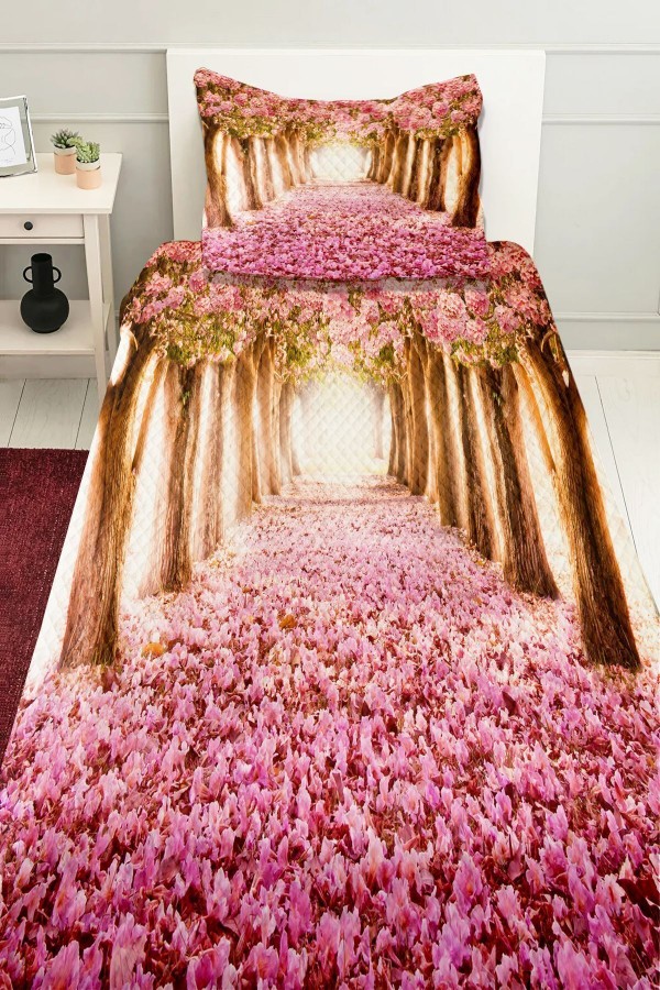 Pembe Ağaçlar Aşk Yolu Desenli Baskılı Dekoratif Yatak Örtüsü Tek Kişilik Yastıklı Pike Takımı Pembe Ağaçlar Aşk Yolu Desenli Baskılı Dekoratif Yatak Örtüsü Tek Kişilik Yastıklı Pike Takımı